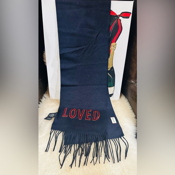 ๐ GUCCI LOVED Sequence SCARF Unisex 100% Polyester - Picture 7 of 10